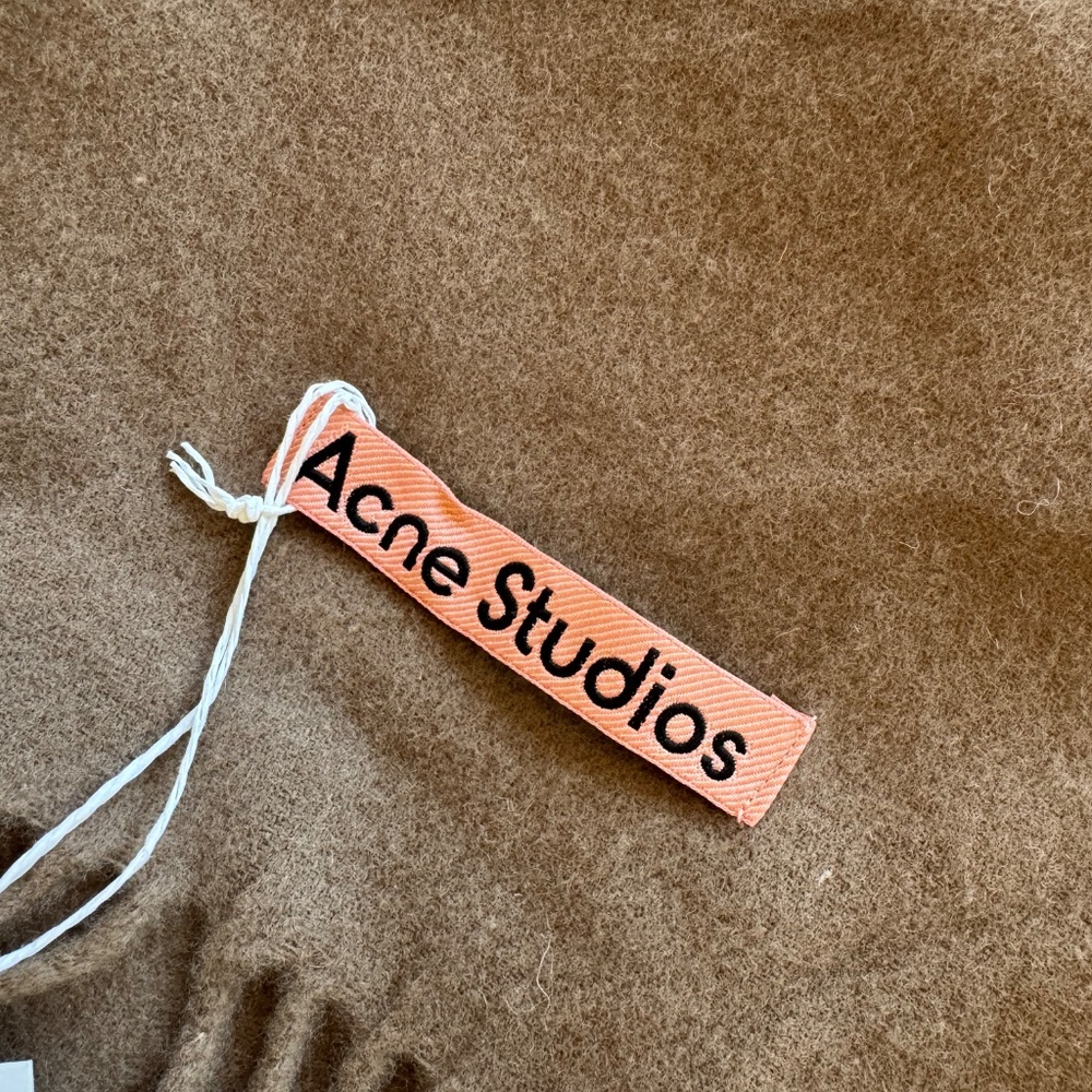 Acne fringe wool scarf- new with tags - Picture 3 of 7